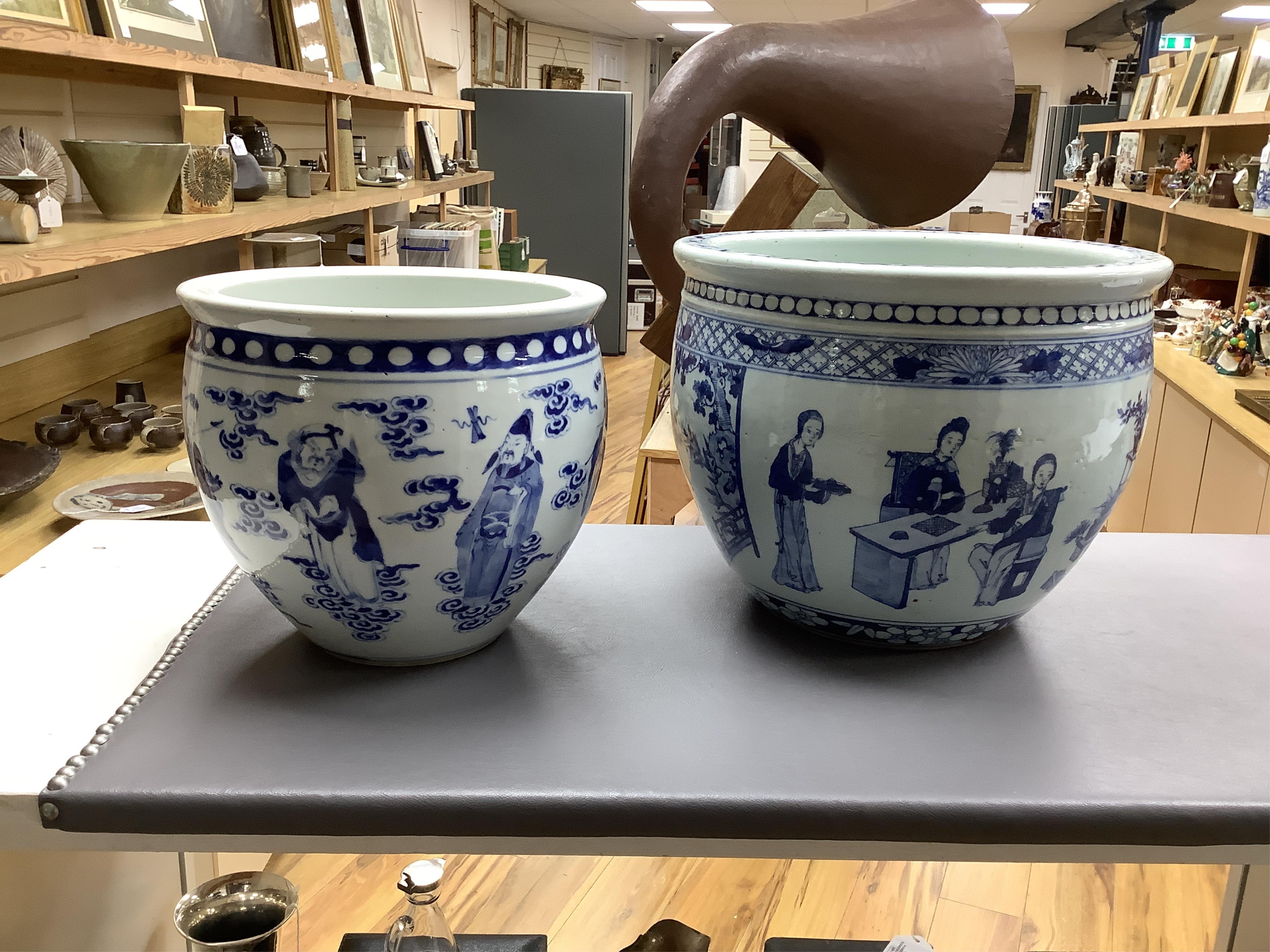 Two 19th/20th century Chinese blue and white porcelain jardinières, largest 26cm